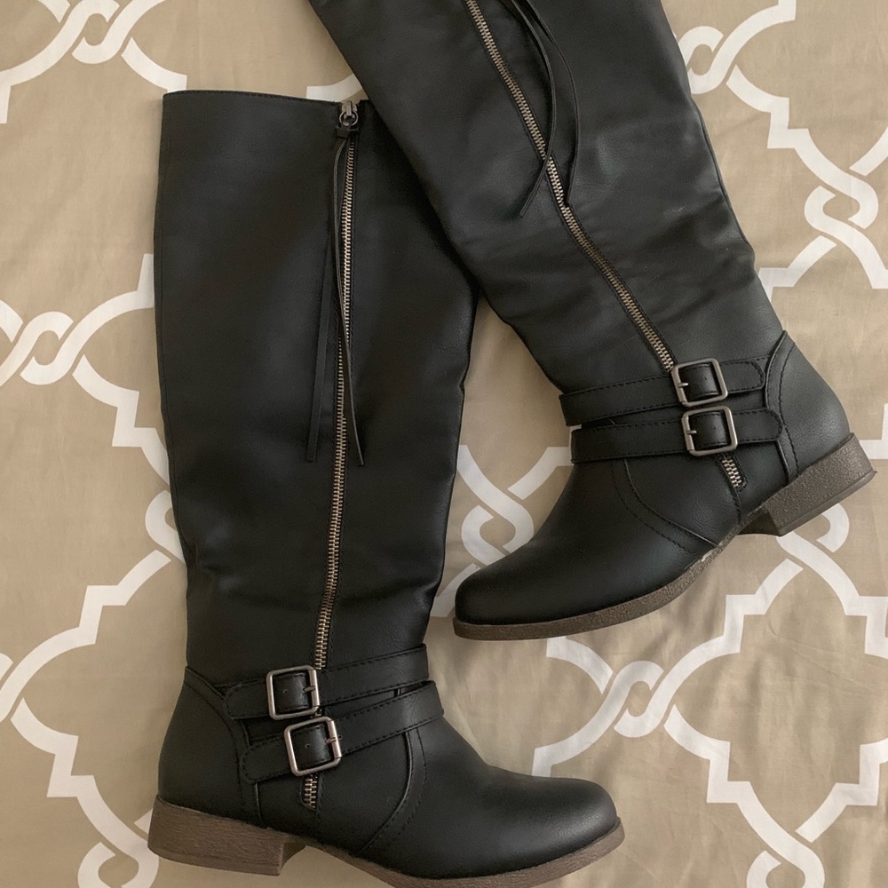 Justfab black boots wide